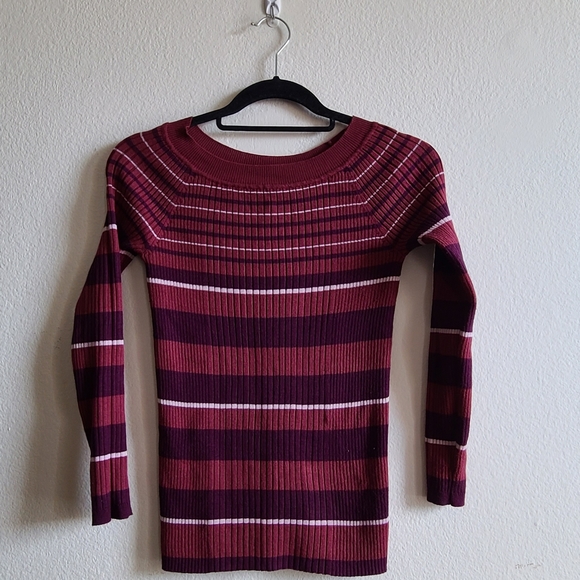 Rue21 | Ribbed Red and Burgundy Striped 3/4 Sleeve Shirt - Picture 2 of 5